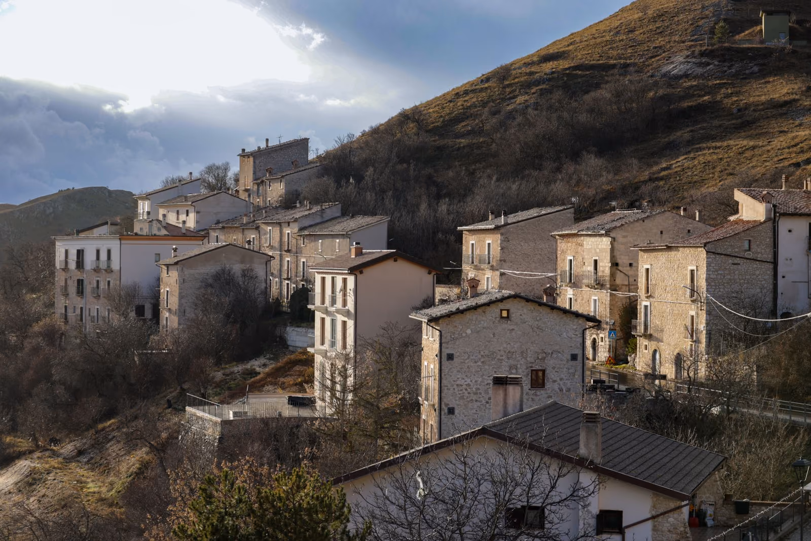 Carcoforo: piccolo borgo Walser e cammini in alta Valsesia