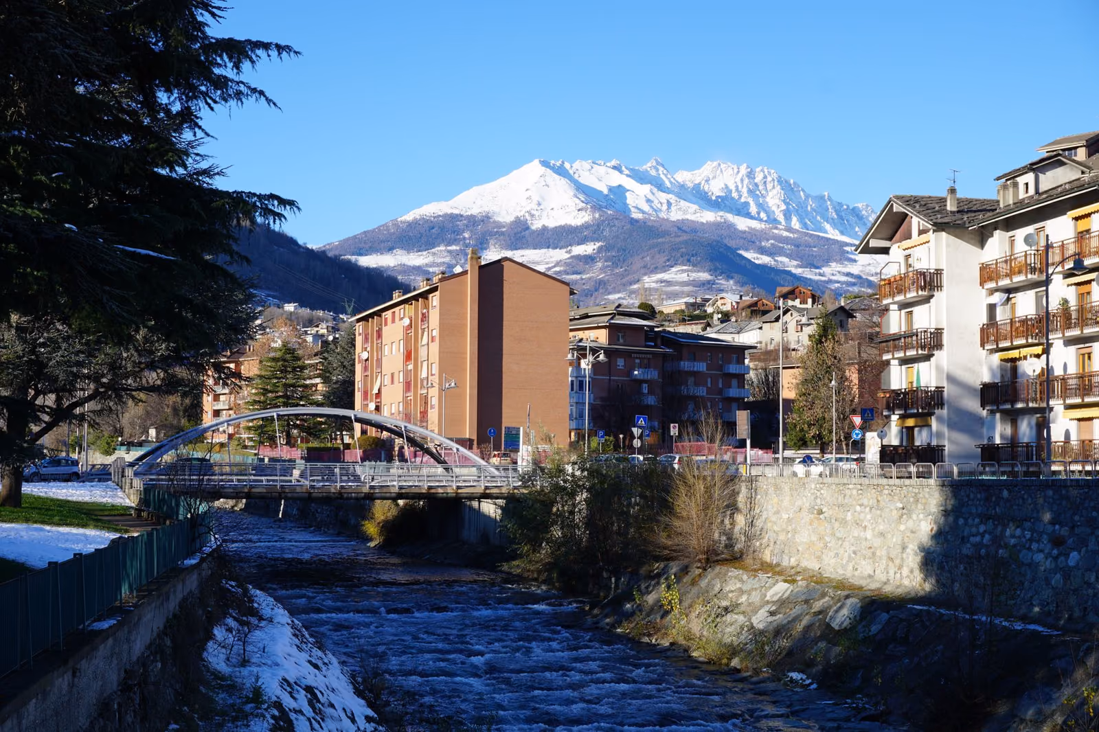 Borgo Po e Monte dei Cappuccini: vista panoramica e passeggiata lungo il fiume