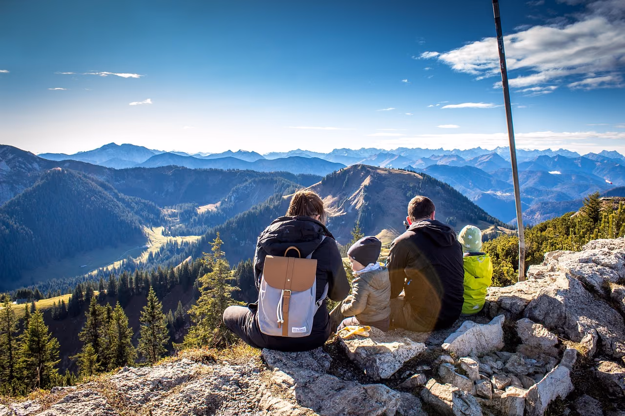 Val Maira: Trekking, Borghi Occitani e Cucina di Valle