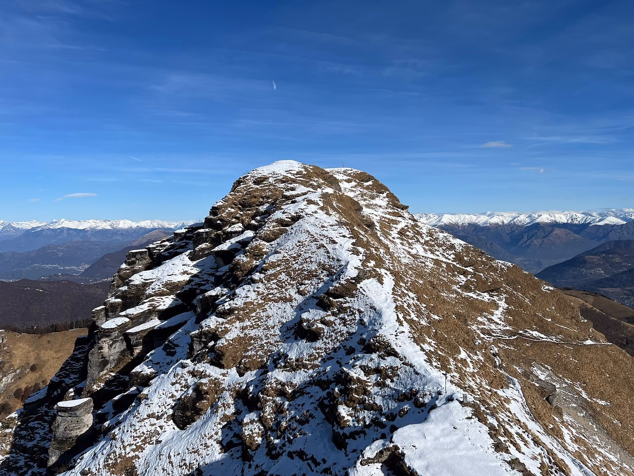 Varallo: Sacro Monte, centro storico e porta della Valsesia