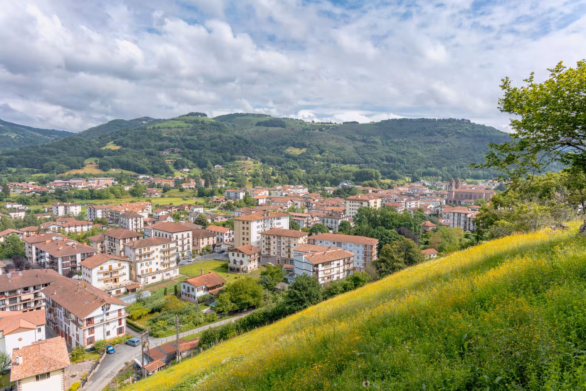 Domodossola e Val Vigezzo: itinerario tra borghi, treni e montagne