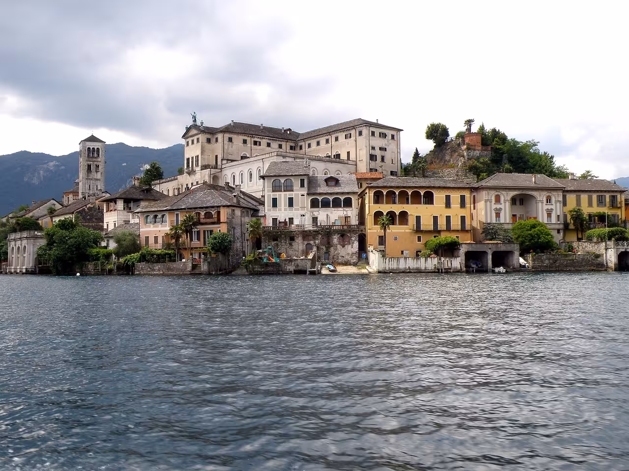 Lago d’Orta con bambini: gite in barca, parchi e attività semplici