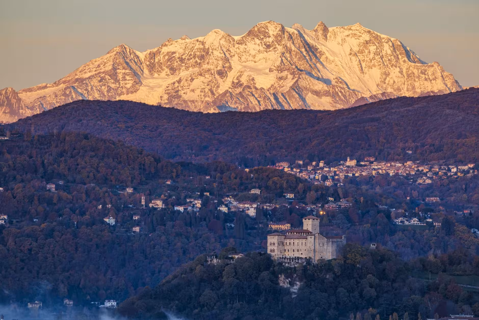 Il Monte Rosa all'alba