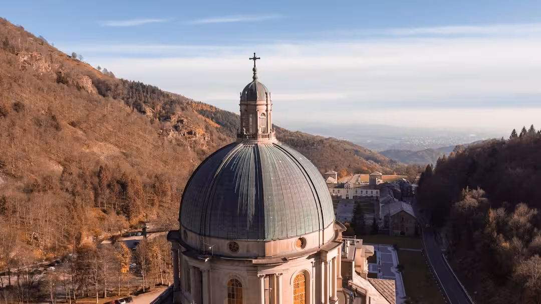 Santuario di Oropa: cosa vedere, dove dormire e cammini nei dintorni