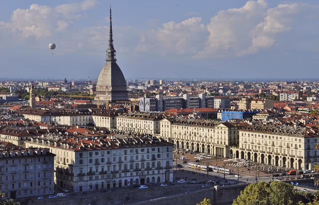 Salone del Libro di Torino 2026: biglietti, quartieri e itinerario culturale