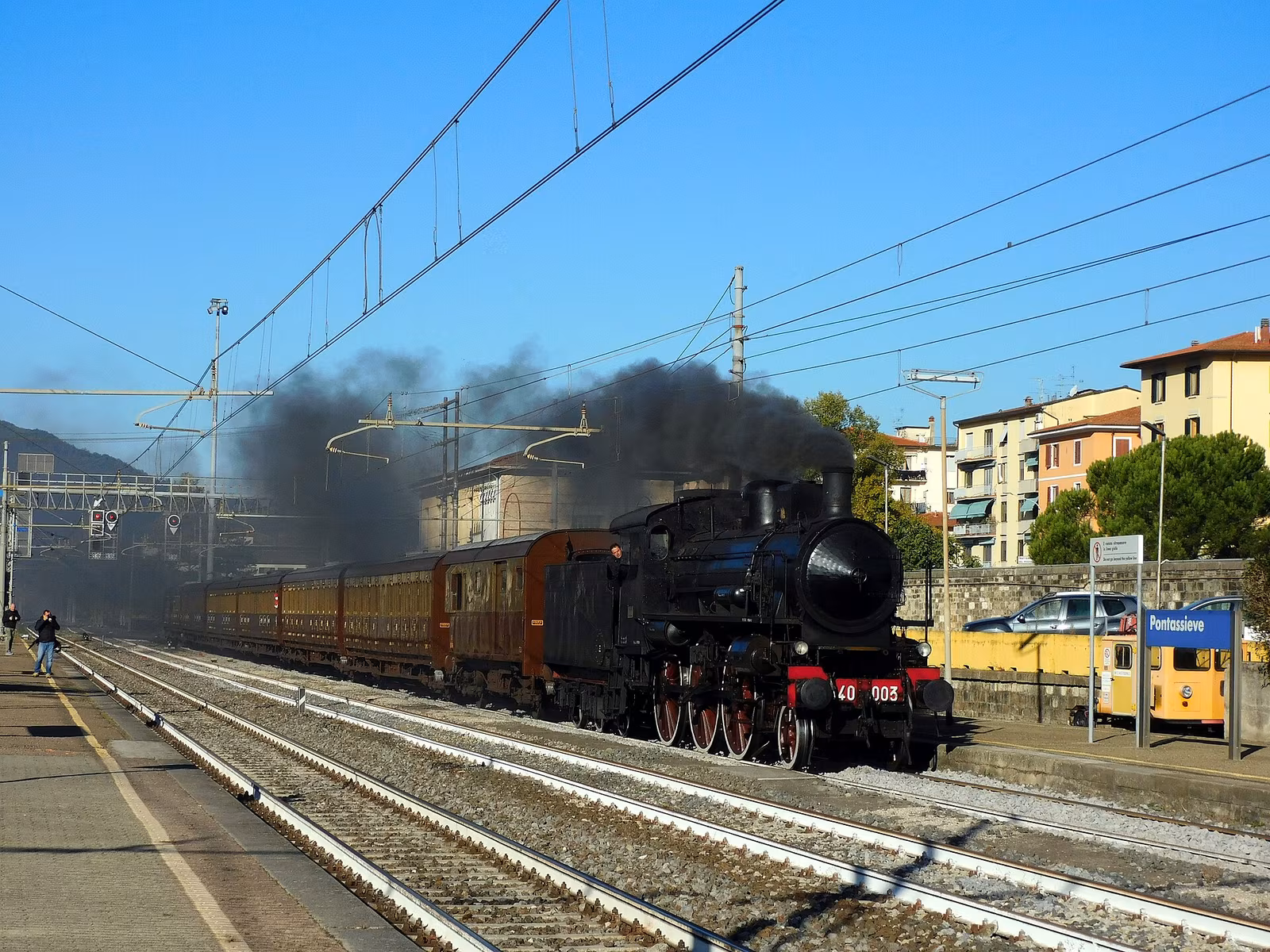 L'EMIGRAZIONE MERIDIONALE A TORINO: IL TRENO DEL SOLE E IL TRUCCO DELLE AUTO FIAT